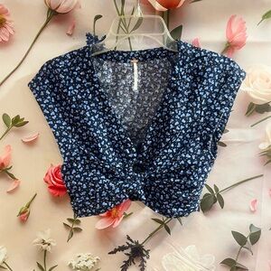 Free People Havana Honey V-Neck Woven Blue Heart Print Crop Top